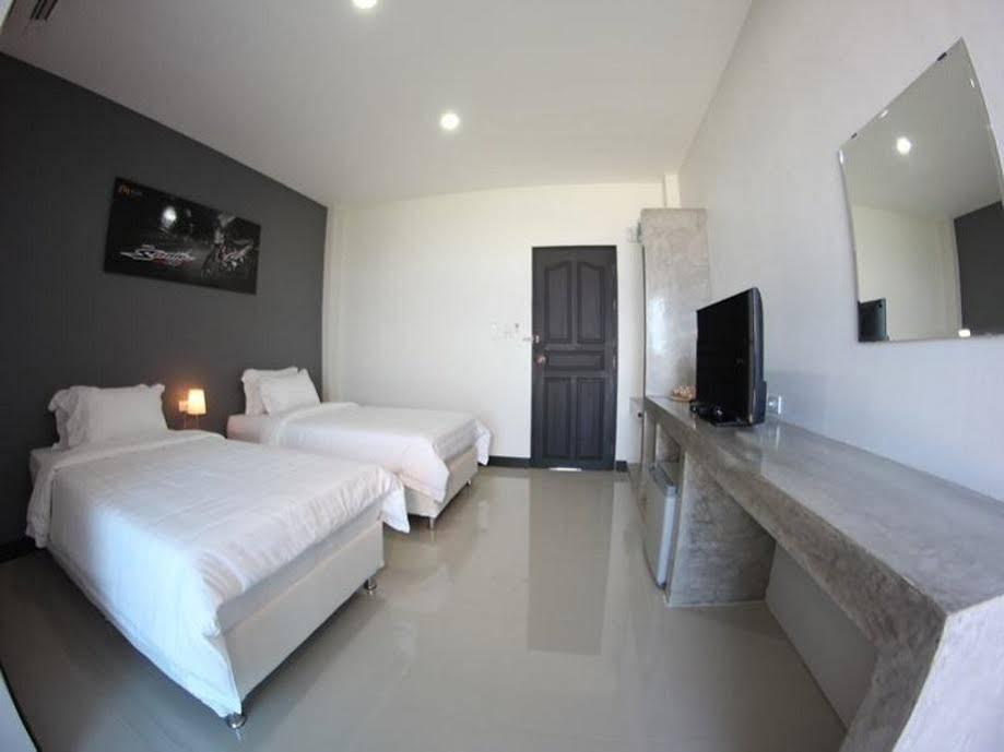 Plus Hotel Loei Luaran gambar