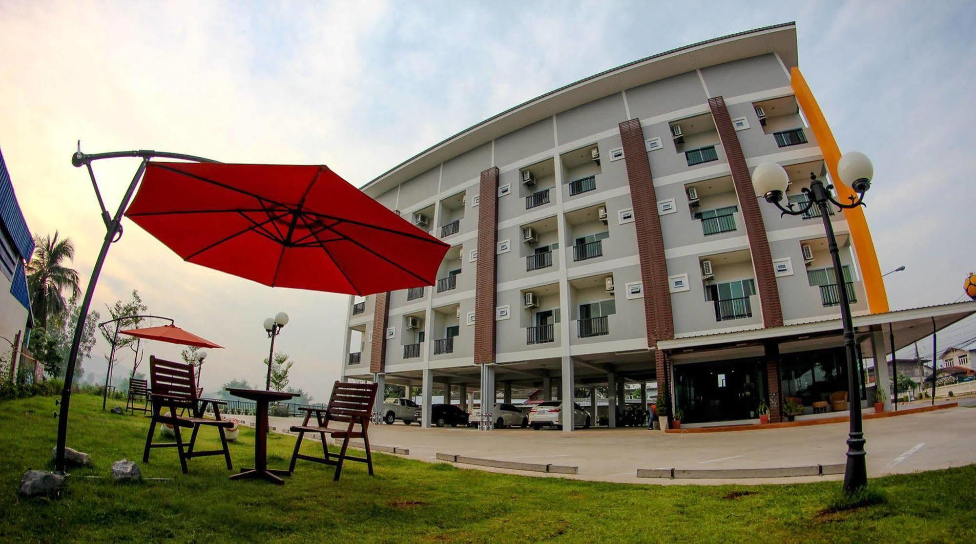 Plus Hotel Loei Luaran gambar