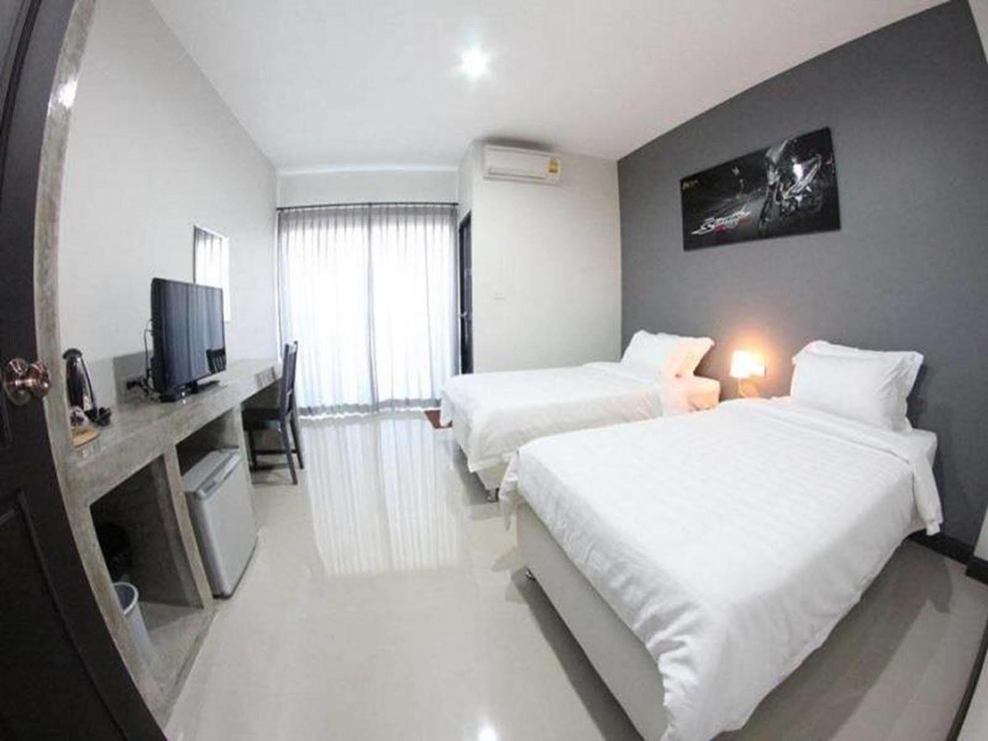 Plus Hotel Loei Luaran gambar